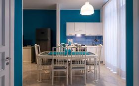 Maree Apartments